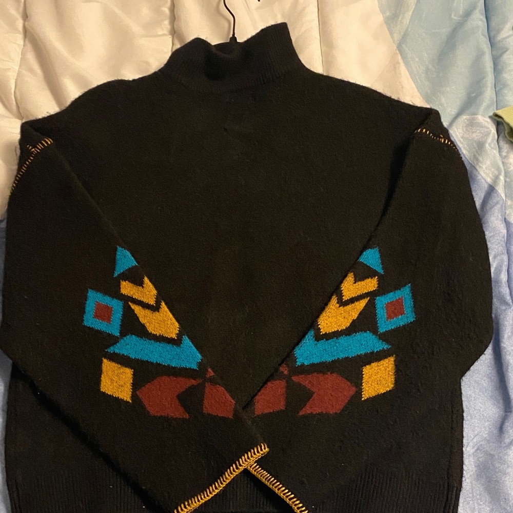 Geometric Patterned Black Sweater - image 3